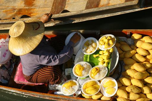 0244 Drijvende markt - Ratchaburi.JPG